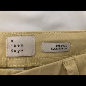 A New Day pale yellow women’s pants